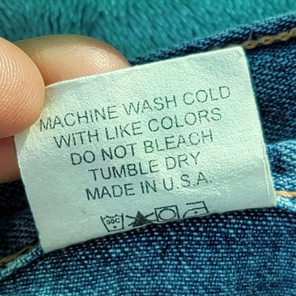 Vintage AnAn denim blue denim skirt. Size 3 - Picture 2 of 9